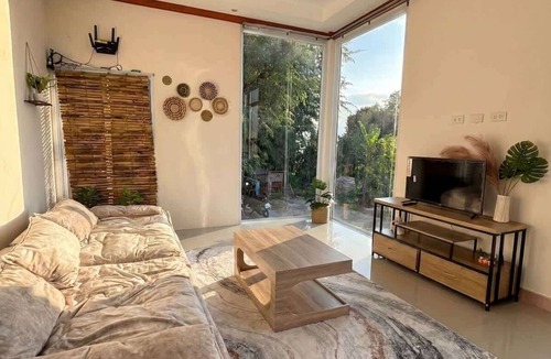 Hin Hong House | Srithanu Villa Steps from the Beach
