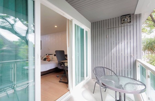 Nimman Apartment | Stay Calm – Pool Gym Balcony