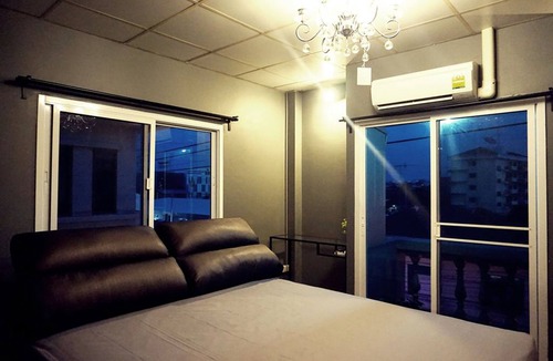 Racha Thewa Hostel | Staying Hostel