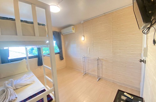 Wat Sam Phraya Hostel | Steve Lady Hostel