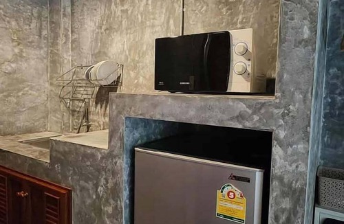 Chang Phueak Hotel | stucco loft residency