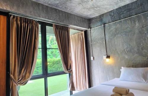 Chang Phueak Hotel | stucco loft residency