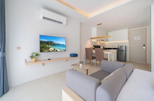 Karon Apartment | Studio Pool Gym 800m to Beach UTKR 306