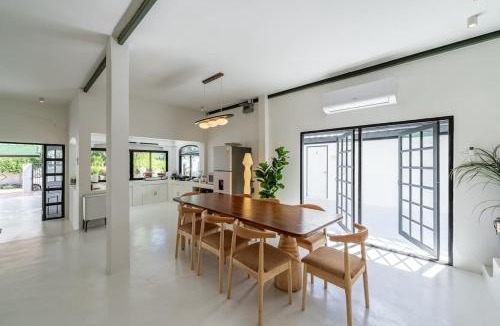 Old City Villa | Stunning Pool Villa - In Old Town Chiang Mai Daily Housekeeping