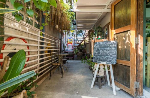 Chom Phon House | Sud Soi Guest House