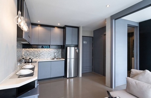 Kamala Apartment | Suite Sol 1BR | Sunset Rooftop | Citygate Kamala