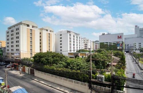 Nonthaburi Hotel | SURANG MANSION