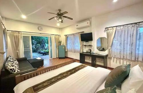 Huai Yang Villa | Surinbeach Double Room 101