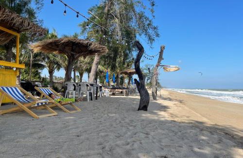 Huai Yang Apartment | Surinbeach Double Room 102