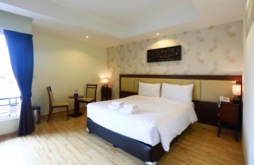 Racha Thewa Resort | Suvarnabhumi Ville Airport Hotel