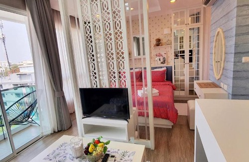 Saen Suk Apartment | Sweet Seaview flr6 with toproop pool flr7 at The BluX Bangsaen