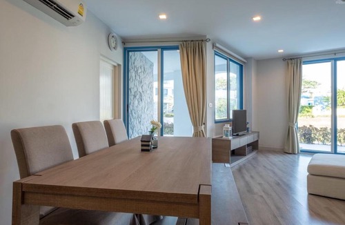 Hua Hin Apartment | Swell in Santorini