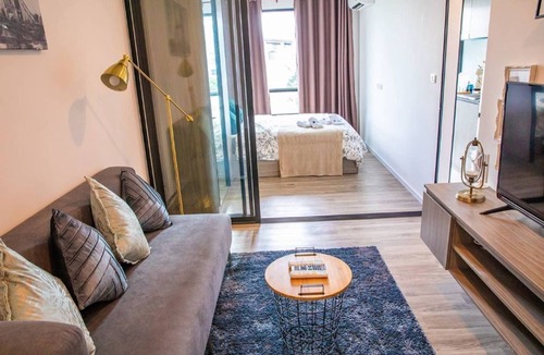 Mueang Samut Prakan District Apartment | Swimming pool and gym , near BTS PuChao/bkbloft6 - Tambon Thepharak