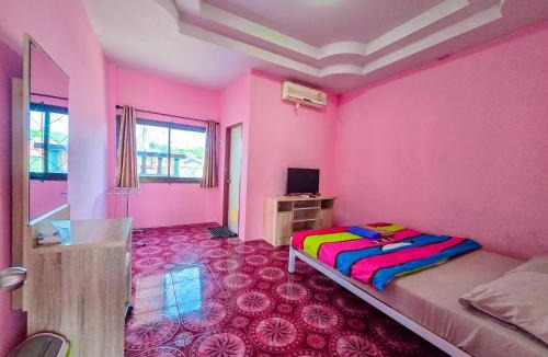 Ko Sichang House | Tai Note's Room