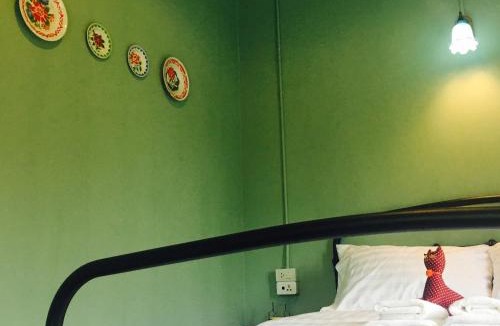 Pak Nam Hostel | Talardkao Balcony Krabi