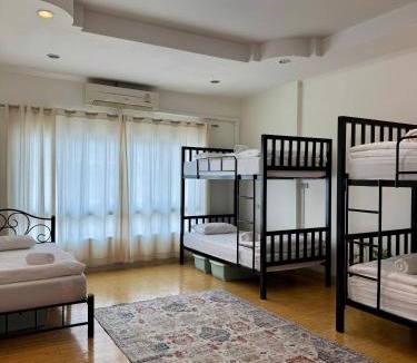 Thong Sala Hostel | Tangerine Dream