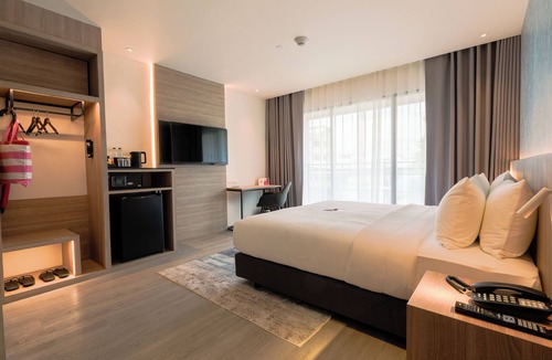 Wachira Phayaban Hotel | TARA Bangkok Riverside