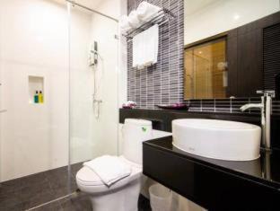 Wat Sam Phraya Hotel | Tara Place Hotel Bangkok