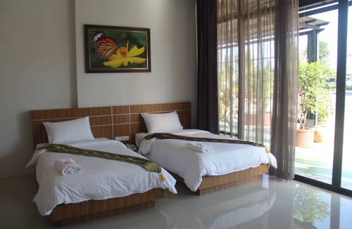 Surat Thani Hotel | Tawan Anda Garden Hotel