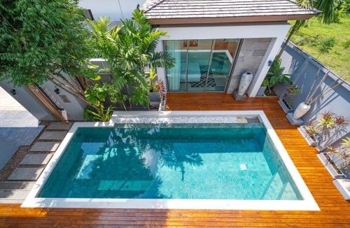 Choeng Thale Villa | Teak 5 BR Pool Villa Bang Tao Airport Shuttle