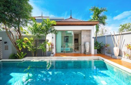 Choeng Thale Villa | Teak 5 BR Pool Villa Bang Tao Airport Shuttle