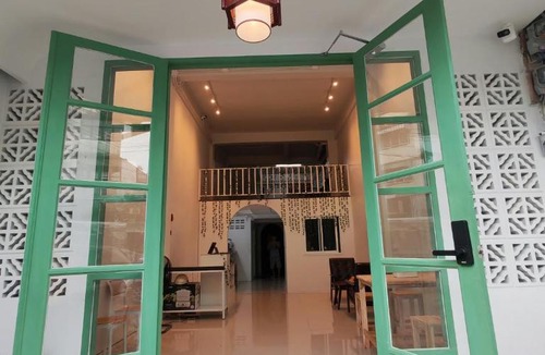 Talat Nuea Hostel | Teh