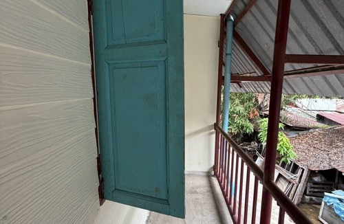 Talat Phlu House | Thai Local Home Near BTS Talat Phlu&Market