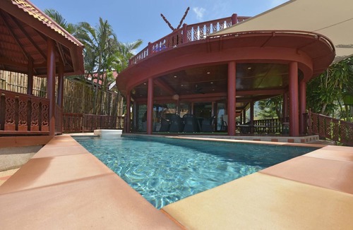 Bang Po Villa | Thai Style Beachfront 3 bed Villa with Pool