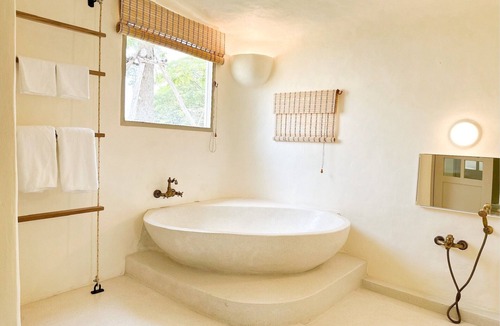 Wat Bot Resort | ThamMaChatPhan FARM