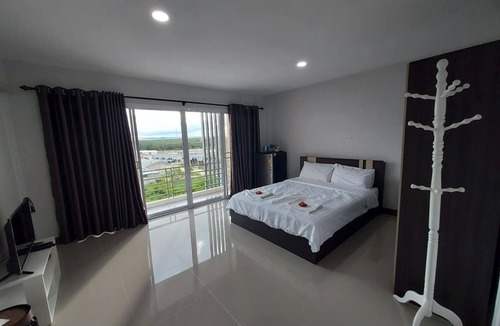 Khao Khan Song Hotel | Thana Apartment