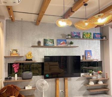 Hin Lek Fai House | Tharadol Premium Hua Hin