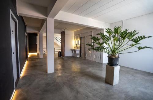 Sri Phum Hostel | The Afterlife Poshtel & Art Space