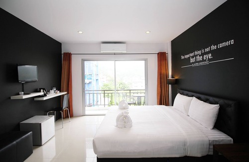 Patong Apartment | The Artist House Studio