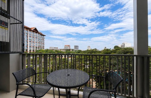 Chang Khlan Apartment | The Astra Luxe Suite-B604 Prime Location in Central Chiang Mai Cozy & Modern