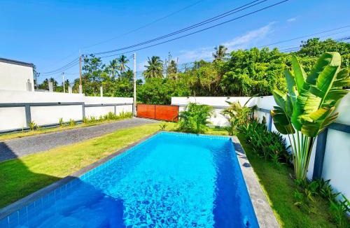 Na Thon House | The Blue House Lipa Noi