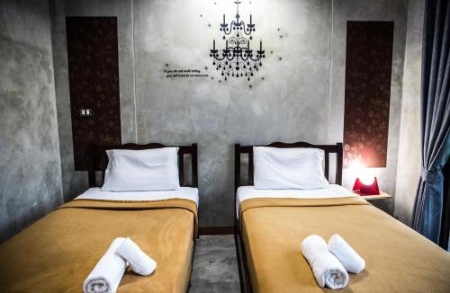 Ranong Resort | The Boat House