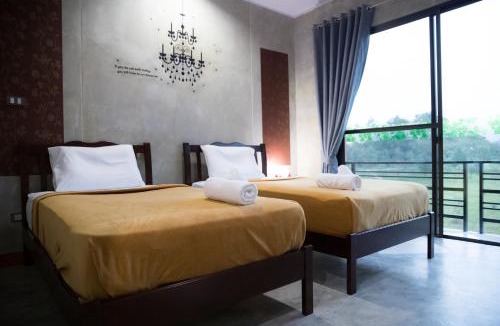 Ranong Resort | The Boat House