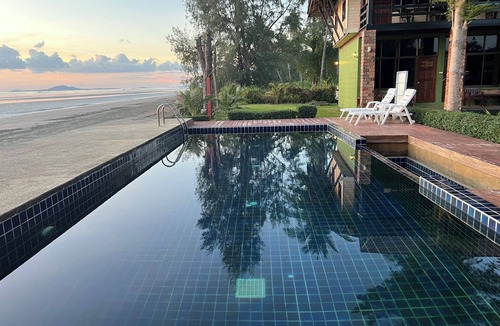 Thung Wa Hotel | The Chevalley beach resort