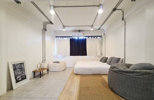 Khlong San Hostel | The Companion - Hostel