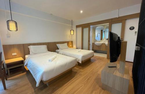 Old City Hostel | The Corner มุมม่วน คาเฟ่ แอนด์ โฮสเทล MumMuan hostel