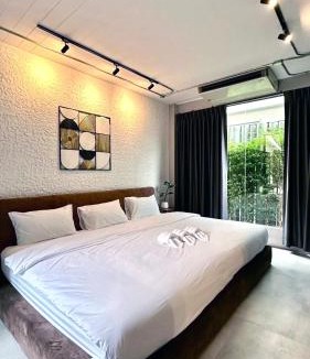Hin Lek Fai House | The Dome Pool Villa Hua Hin