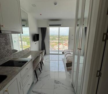 South Pattaya Apartment | The Empire Tower Pattaya