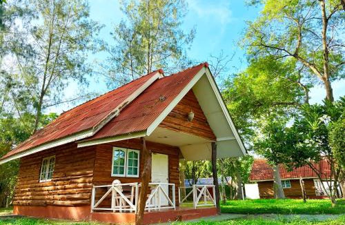 Suan Phueng Resort | The Golden View Resort สวนผึ้ง