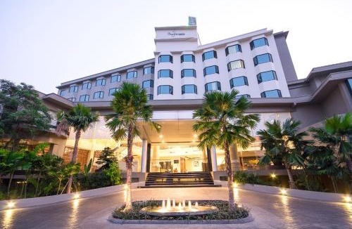 Phitsanulok Hotel | The Grand Riverside Hotel