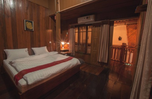 Mueang Kao House | The History Cafe' & Guesthouse
