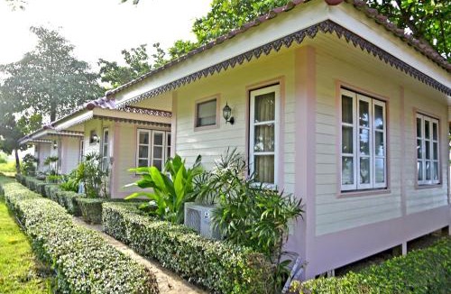 Takat Ngao Resort | The Iris Resort