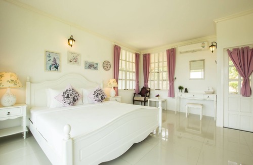 Thap Sai Hotel | The Natural Garden - Khao Soi Dao -