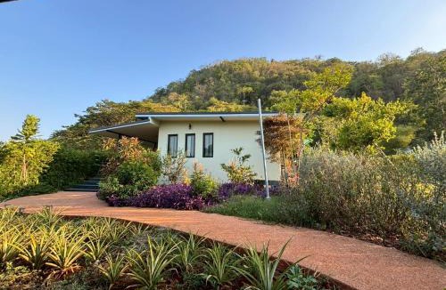 Mu Si Cabin | The O' Khao Yai Mountain View Pool & Sauna Villa