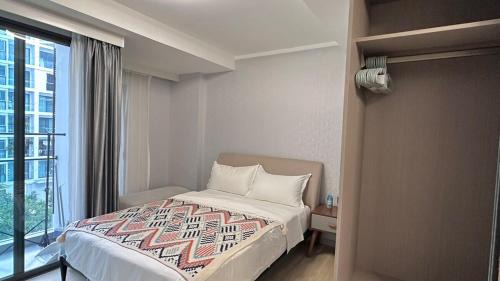 San Sai Apartment | The one condo pool view