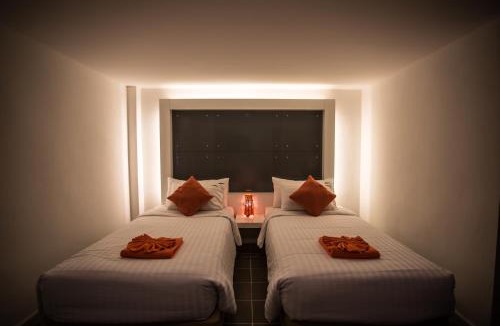 Pak Nakhon Hotel | The Original Orange Hotel